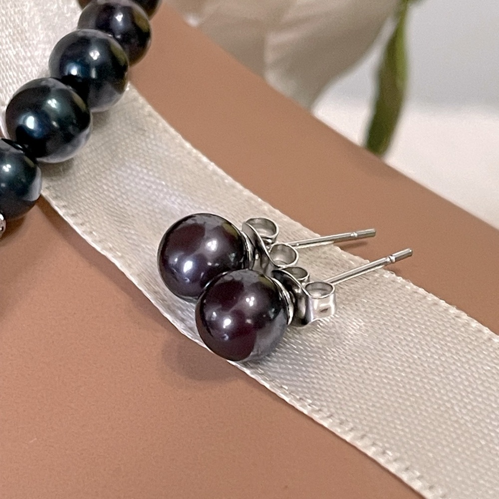 NIB❗️FINAL PRICE❗️Danbury Mint  Black Pearl Necklace With Free Matching Earrings - Picture 9 of 11